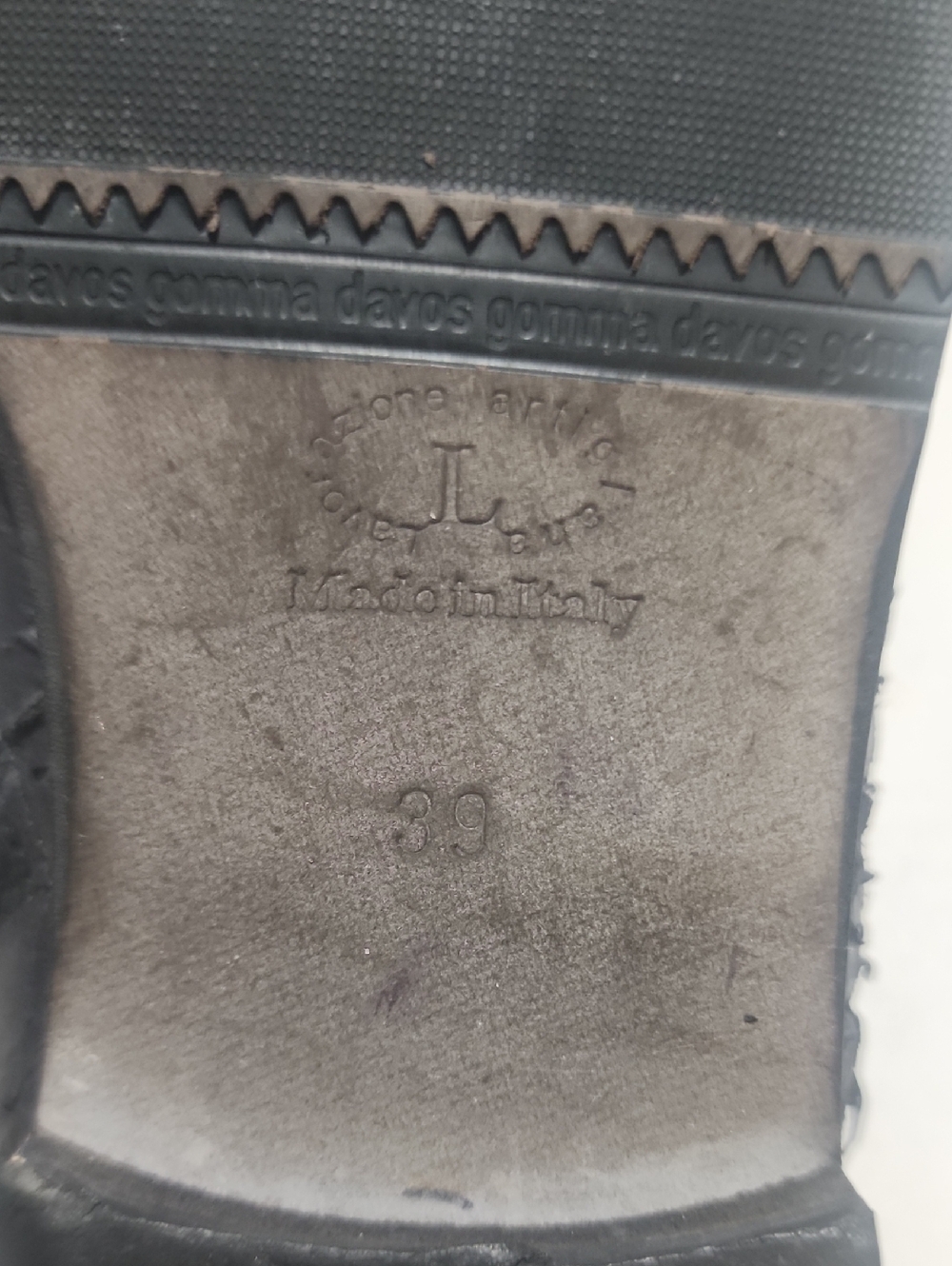 Black Textured Chelsea Boots Authentic python Leather . - Picture 6 of 9